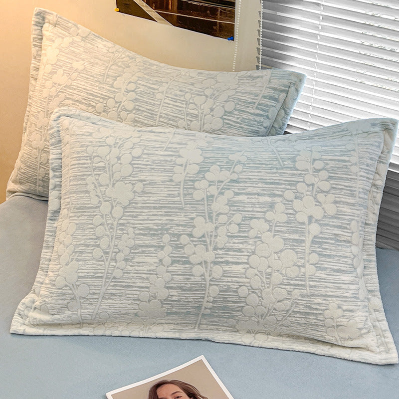 A Pair Of Extra-thick Milk Velvet Pillowcases