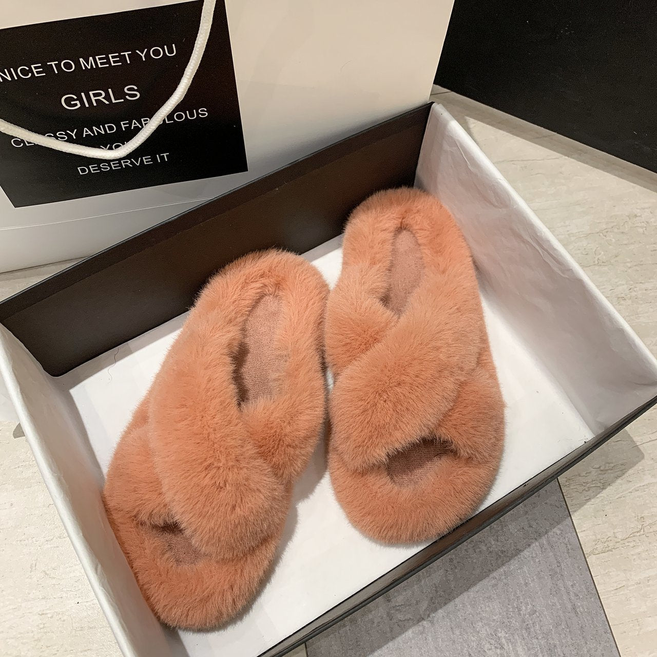 Furry Slippers Ladies Shoes Cute Plush Fox Hair Fluffy Sandals Indoor home Fur Slippers Winter Warm Slippers Women