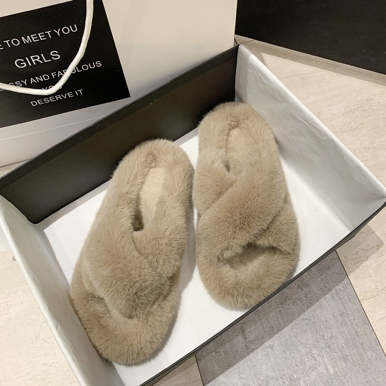 Furry Slippers Ladies Shoes Cute Plush Fox Hair Fluffy Sandals Indoor home Fur Slippers Winter Warm Slippers Women