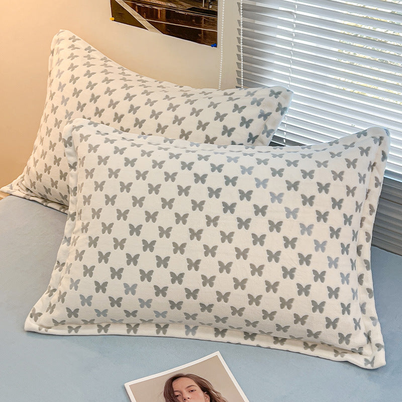 A Pair Of Extra-thick Milk Velvet Pillowcases
