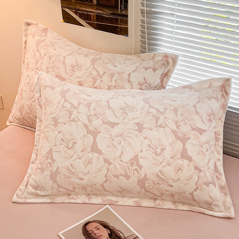 A Pair Of Extra-thick Milk Velvet Pillowcases