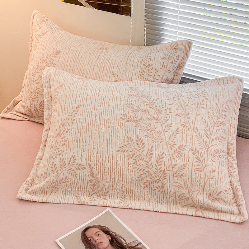 A Pair Of Extra-thick Milk Velvet Pillowcases