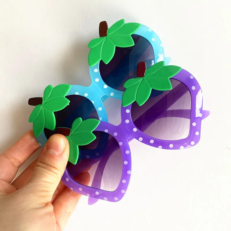 Fashion Cartoon Sun Glasses Kids Cut Anti-UV Spectacles Funny Eyeglasses Simplity Google Children Strawberry Sunglasses