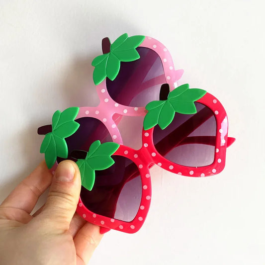 Fashion Cartoon Sun Glasses Kids Cut Anti-UV Spectacles Funny Eyeglasses Simplity Google Children Strawberry Sunglasses