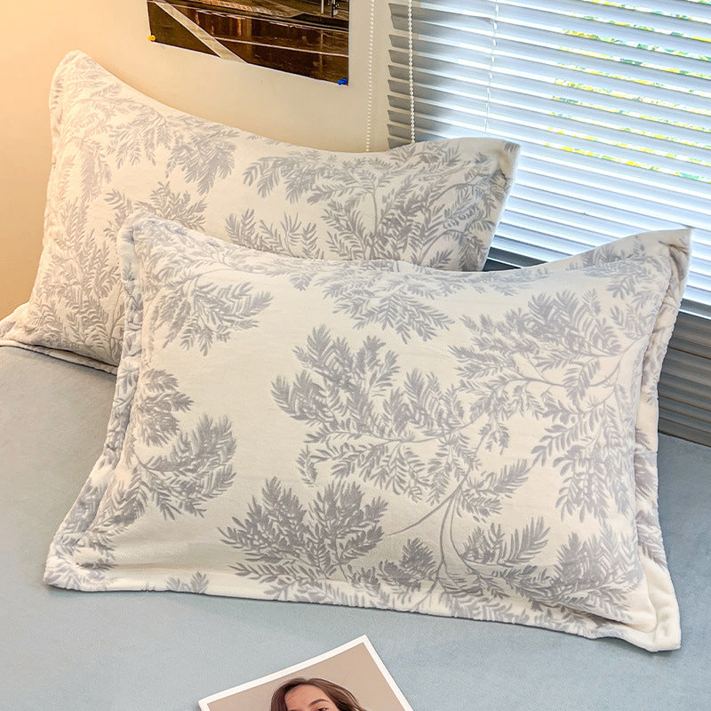 A Pair Of Extra-thick Milk Velvet Pillowcases
