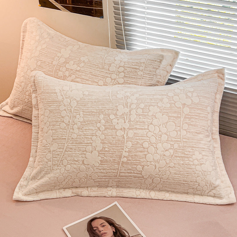 A Pair Of Extra-thick Milk Velvet Pillowcases