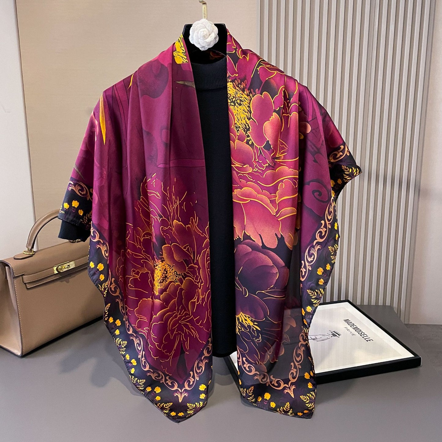 Creative Exotic-print Versatile Silk Scarf