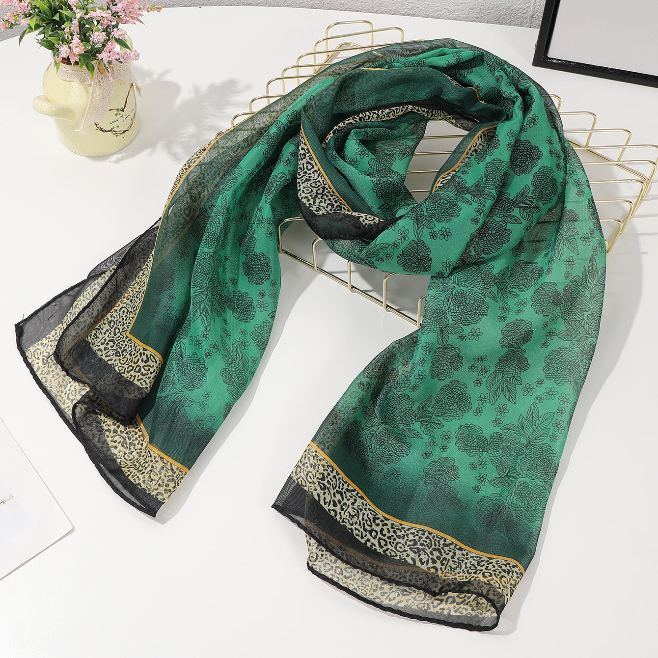 Full-patterned Flower Leopard-print Border Chiffon Soft 150-thread Scarf, Fashionable And Luxurious Style, Suitable For Daily Wear, Business Or Casual Wear In Spring And Summer.